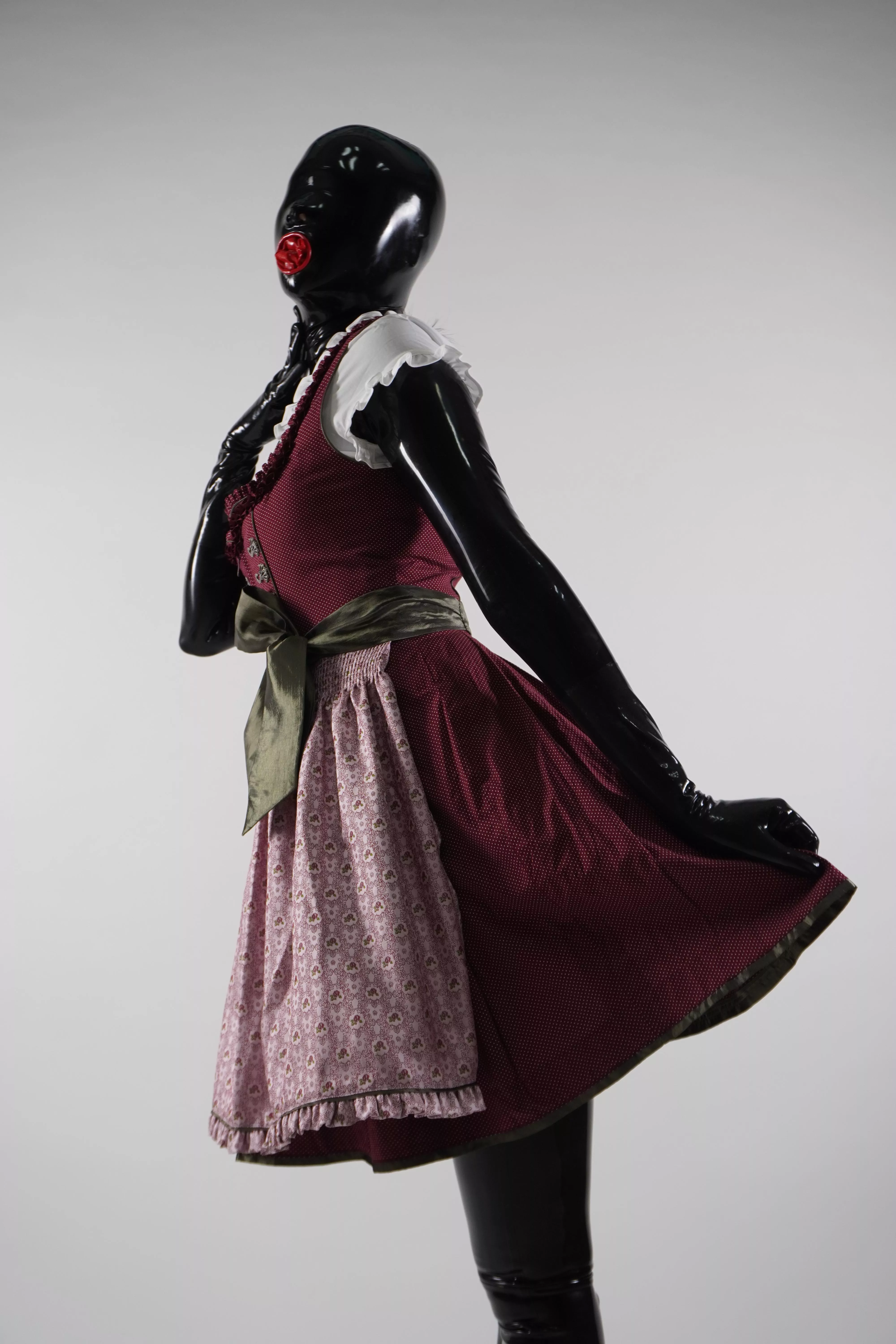 Dirndl rubber doll 