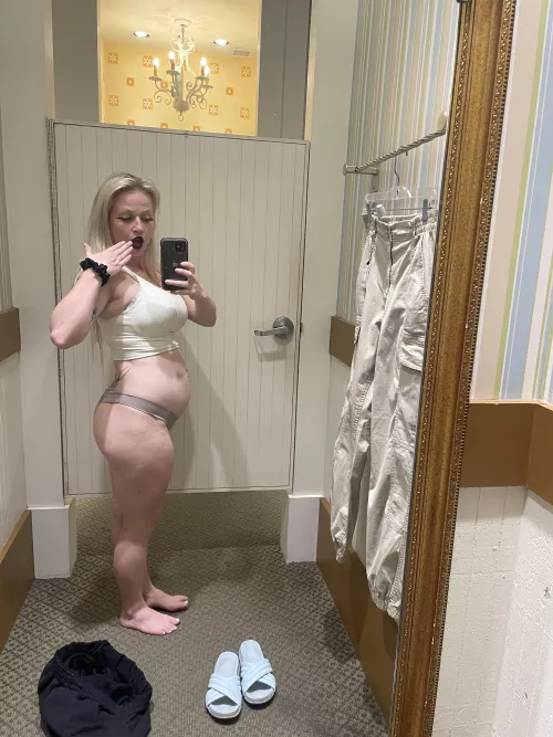 do u like my pregnant body? 