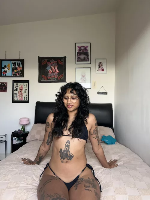 Do you think the glasses are cute? 