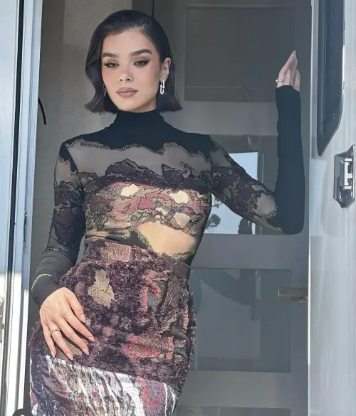 Hailee Steinfeld 