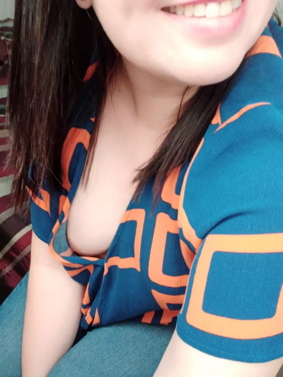 Hers my Monday gift for you babe - I'll be braless at work today! (f)