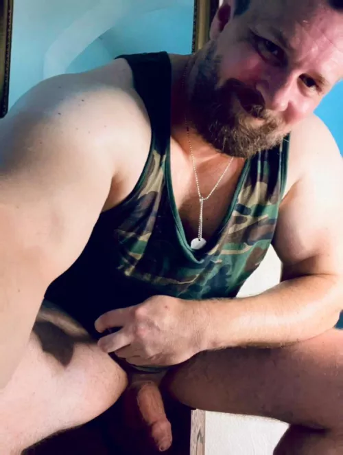 Hey comrade …. Want to be my roommate?