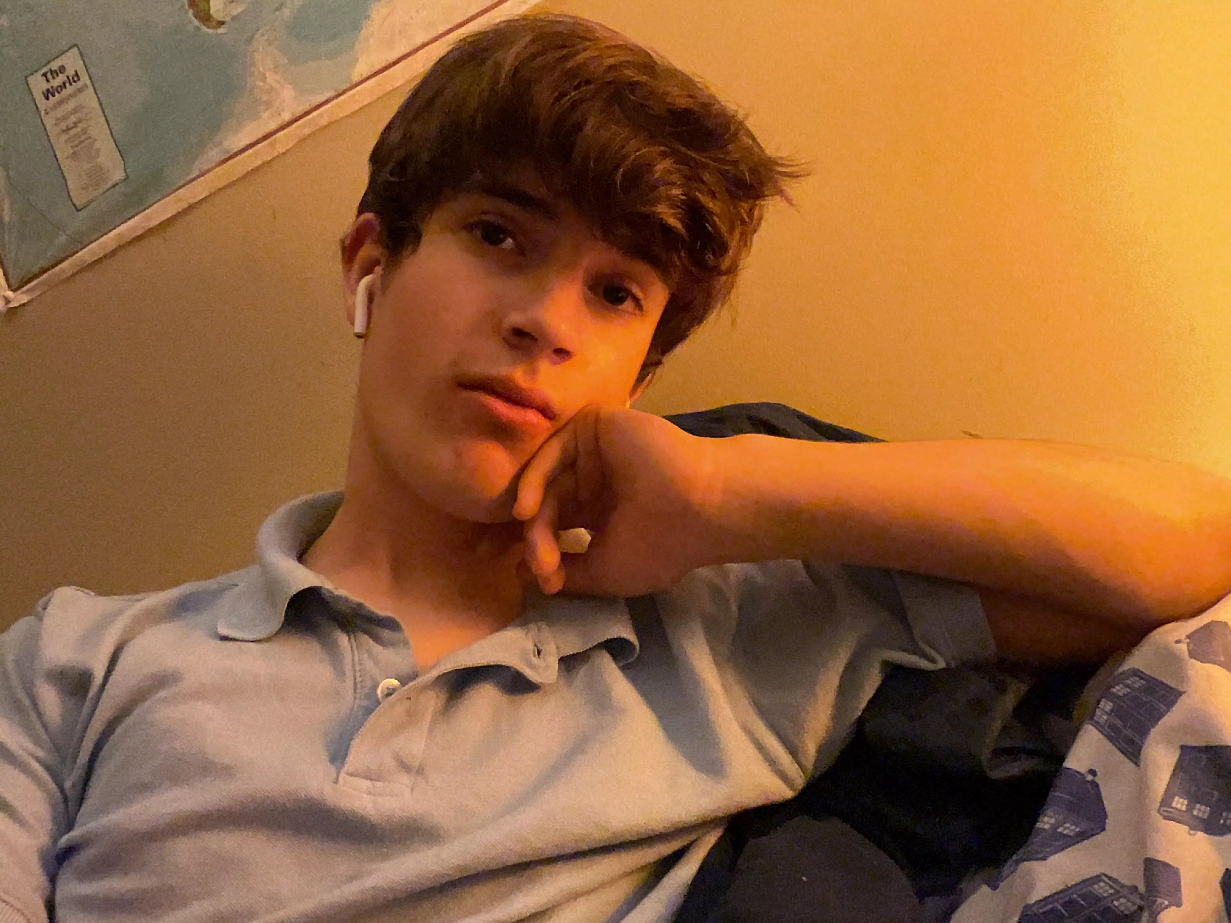 How does the polo look