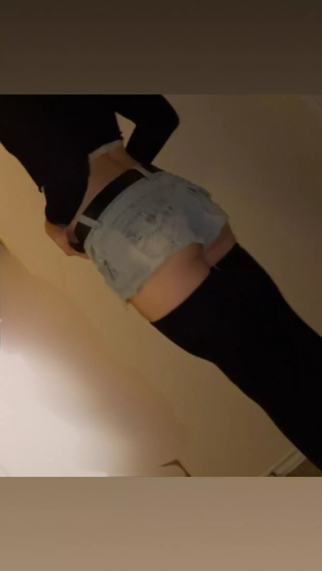 I need more cute clothes :3