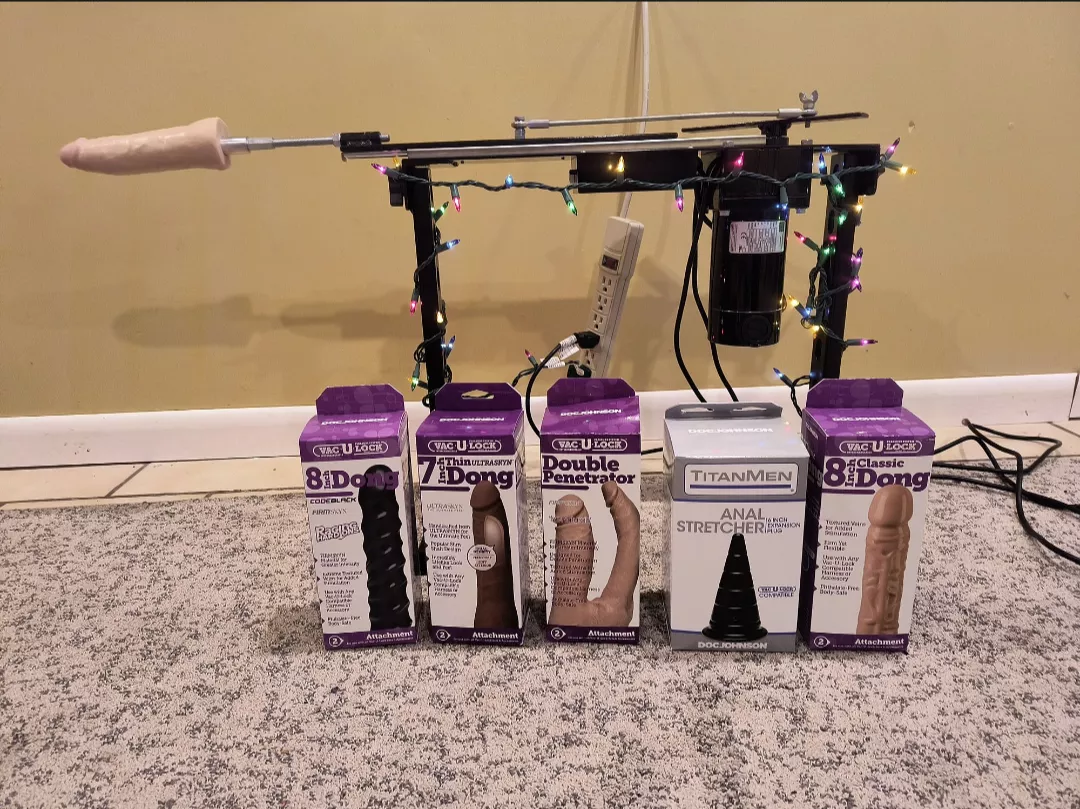 Ladies who wants a ride on my fuck machine?