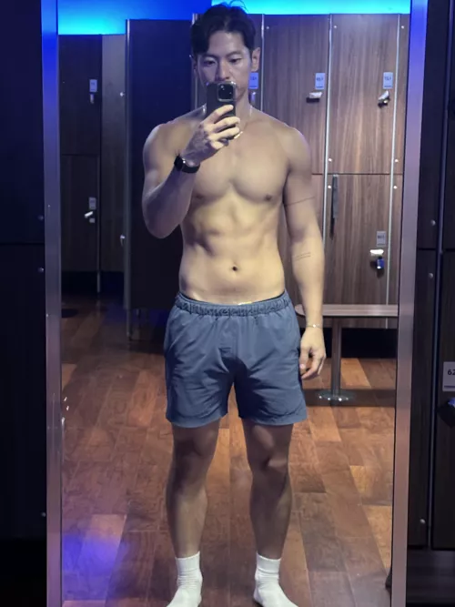 Running out of ideas for new shirtless selfie locations 😅