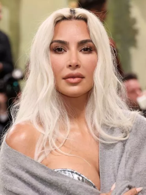 She can literally pull off any hair colour