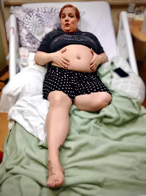 So bored in the hospital… Maybe you could come distract me?