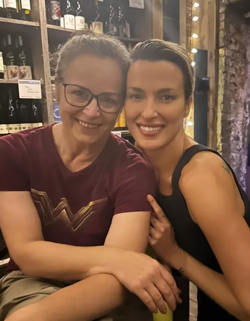 Victoria Sinclair and Laura Desiree