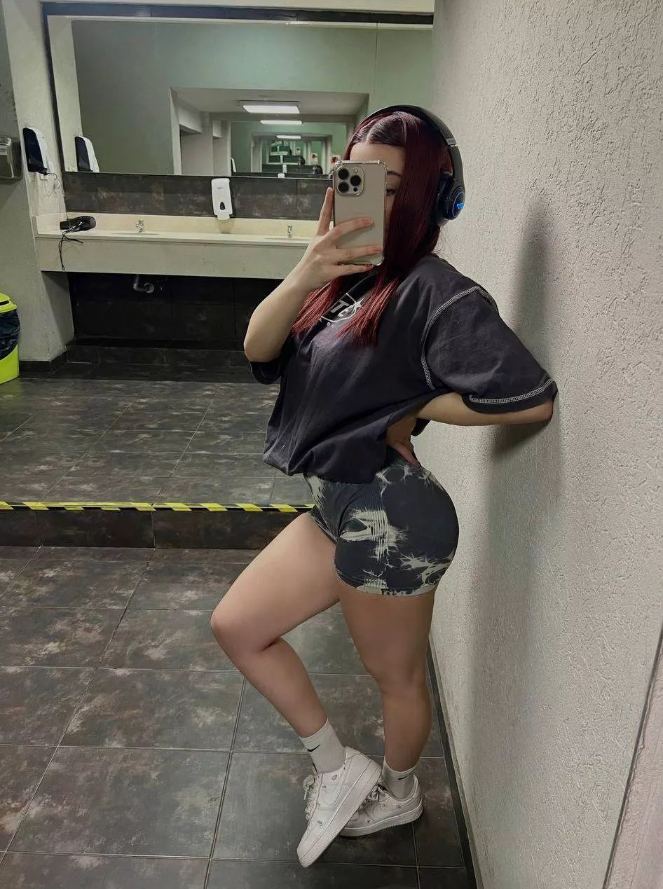 Wanna come take the rest off?