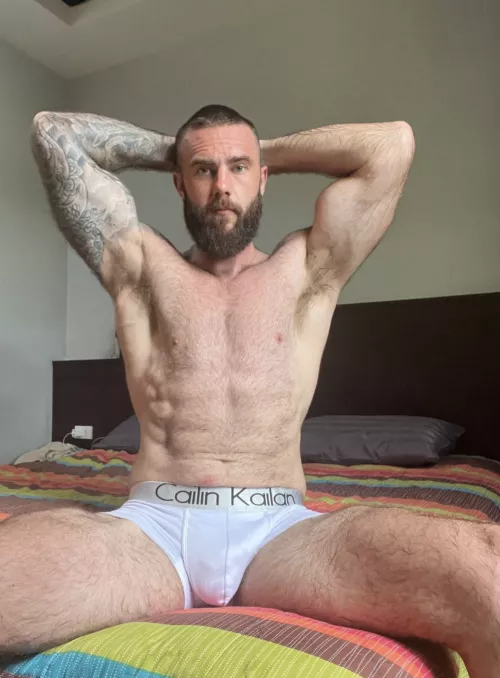 who wants to smell my armpits?