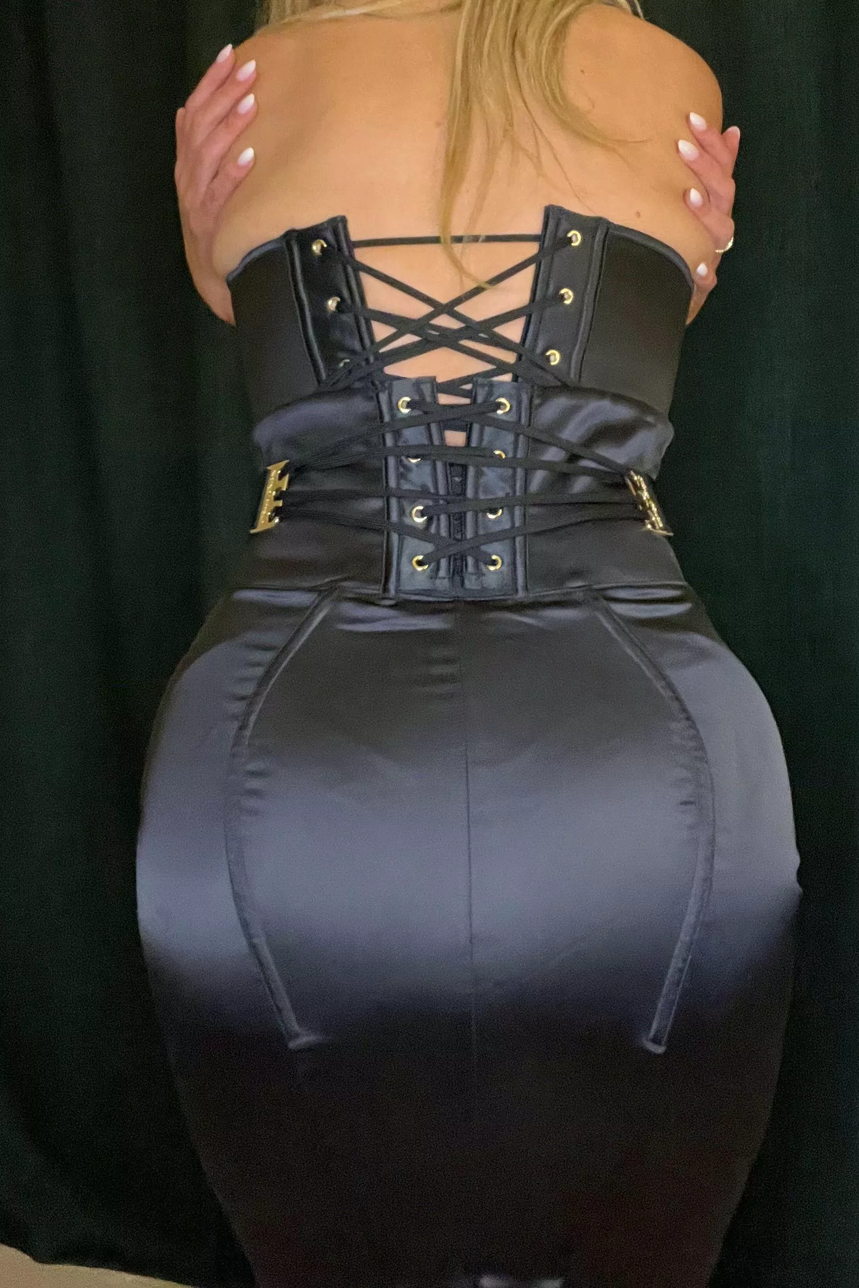 A little view from behind