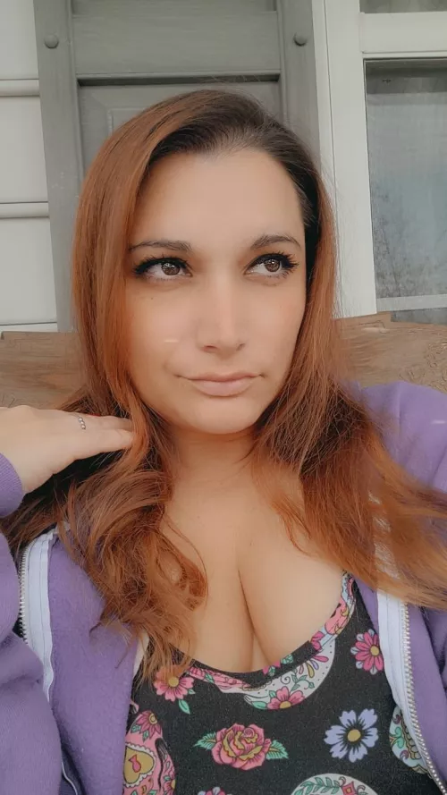 Checking out the neighborhood DILFs