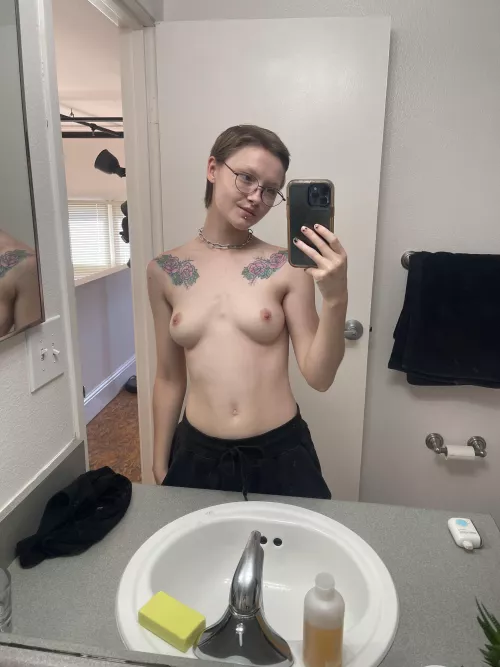 Fucking love boi tits They/He