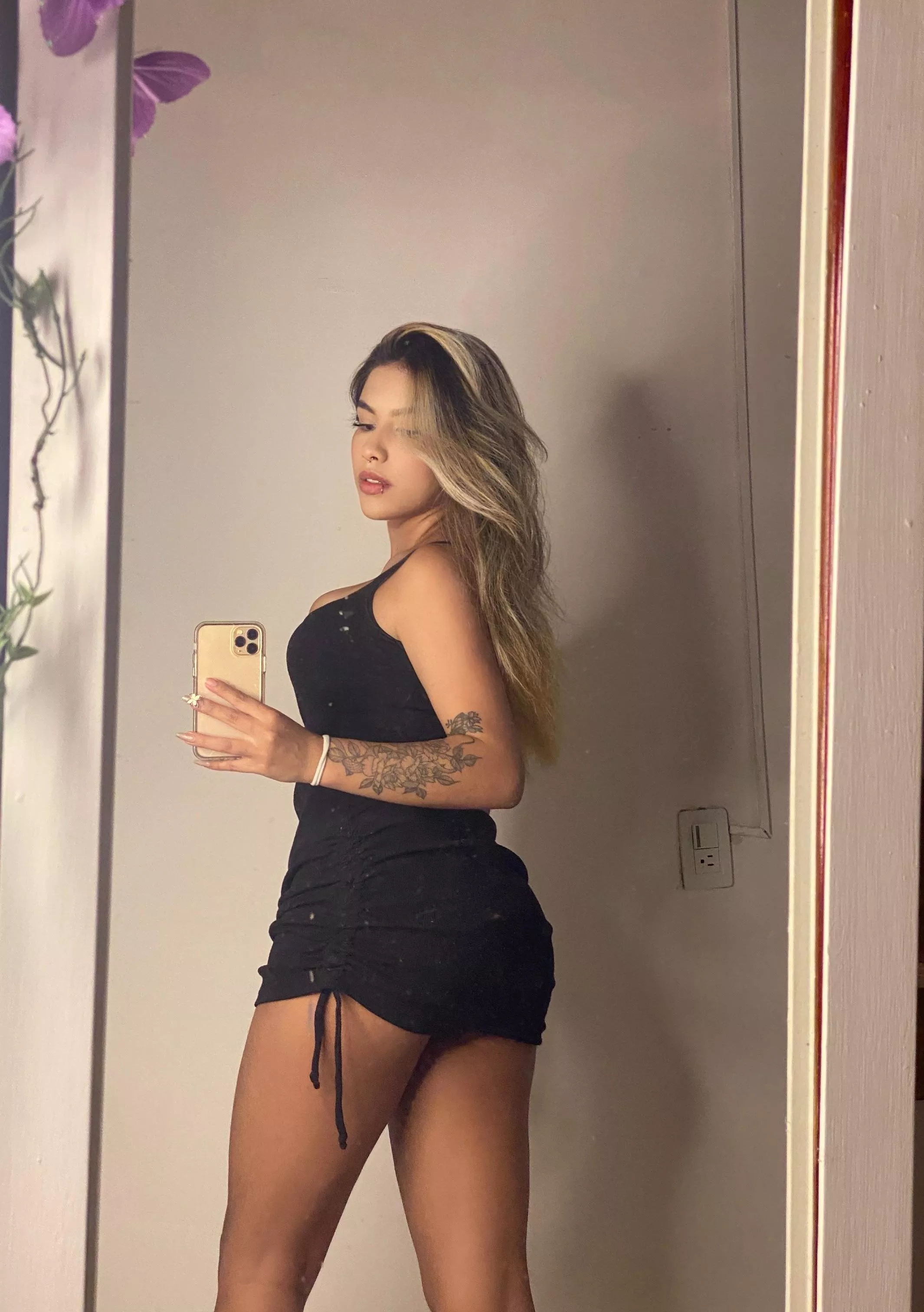 I think it still sits perfectly tight after 2 years 