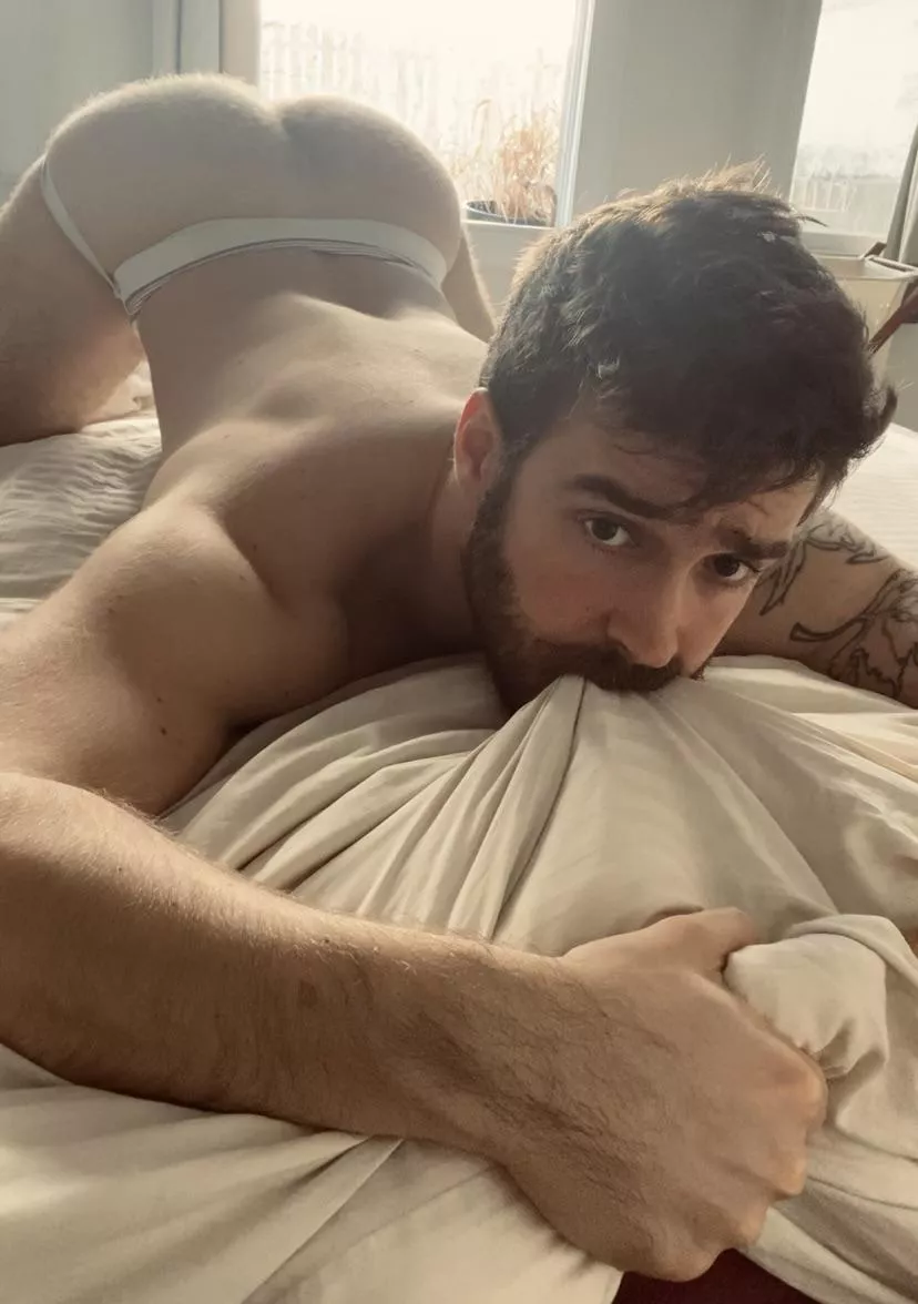 Need you to bite my jockstrap like this 
