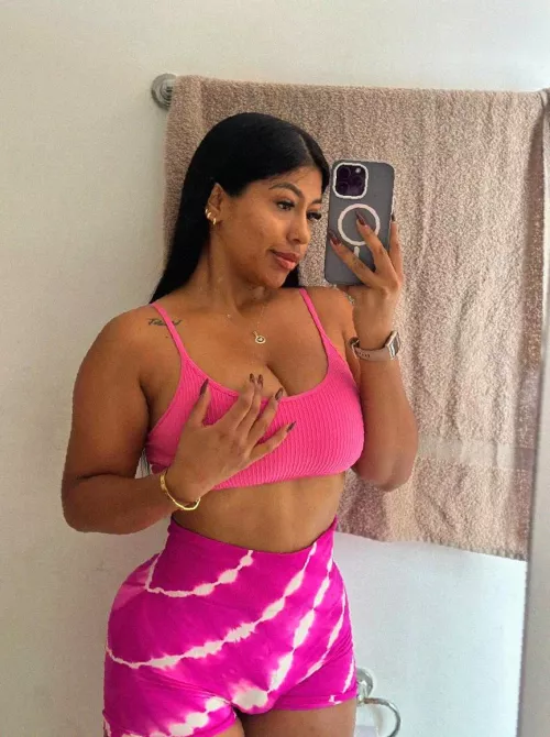 Those bi girl + femboy friendships really hit different 😭 We’ve been fucking like bunnies.