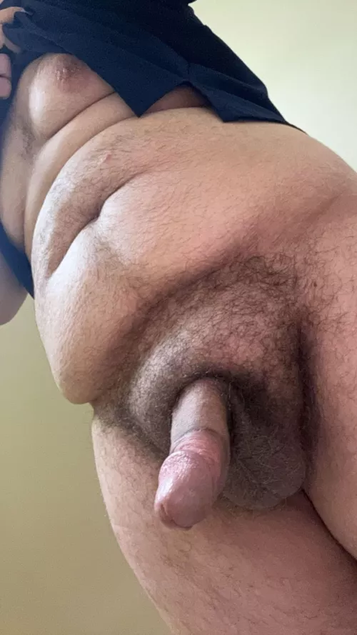 who wants this musky teen dick? 😈