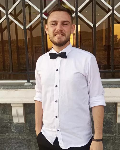Would u be my gaymer groom?
