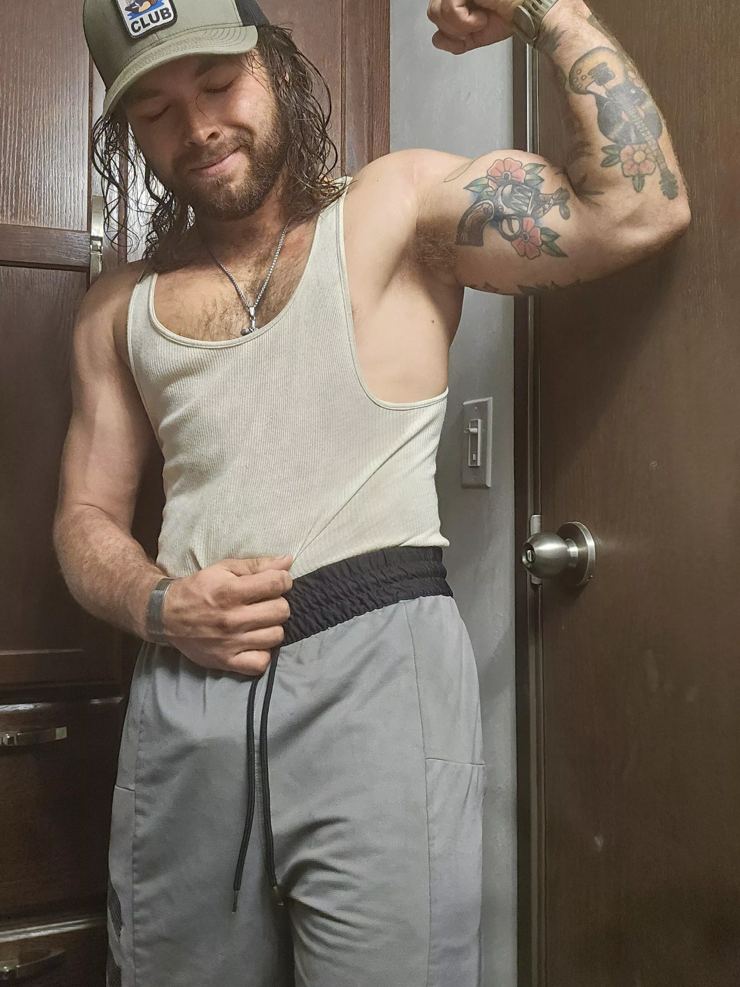 2 more weeks before I can leave the rigs someone save me