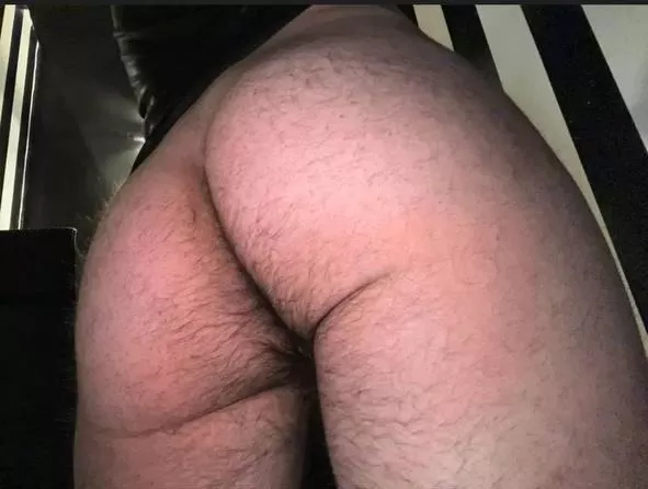 35 m #germany what do you think about my big booty?