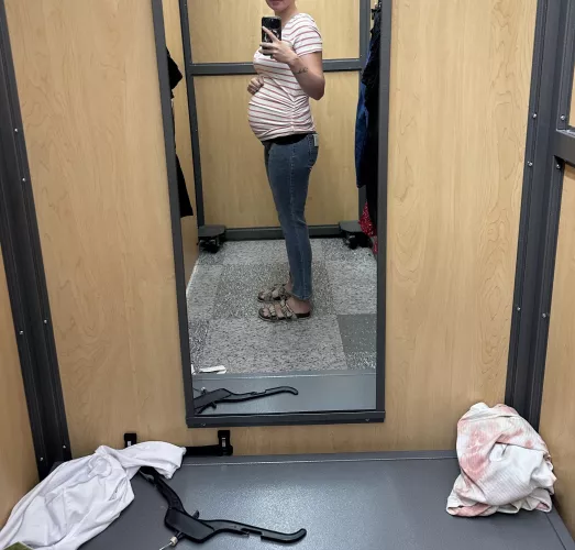 Are pregnant girls hot too?