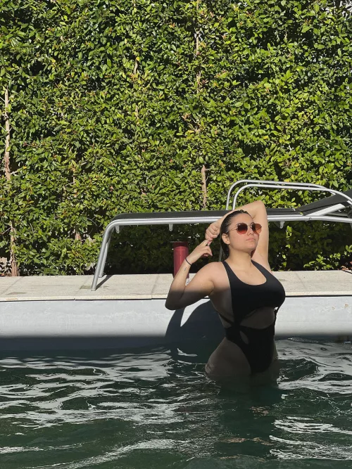 Are you coming to relax with me?