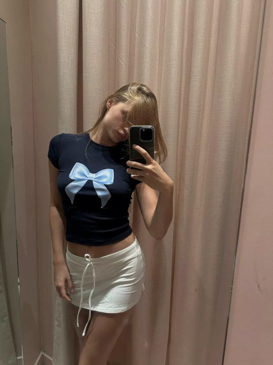 Casual look to go and get a coffee!