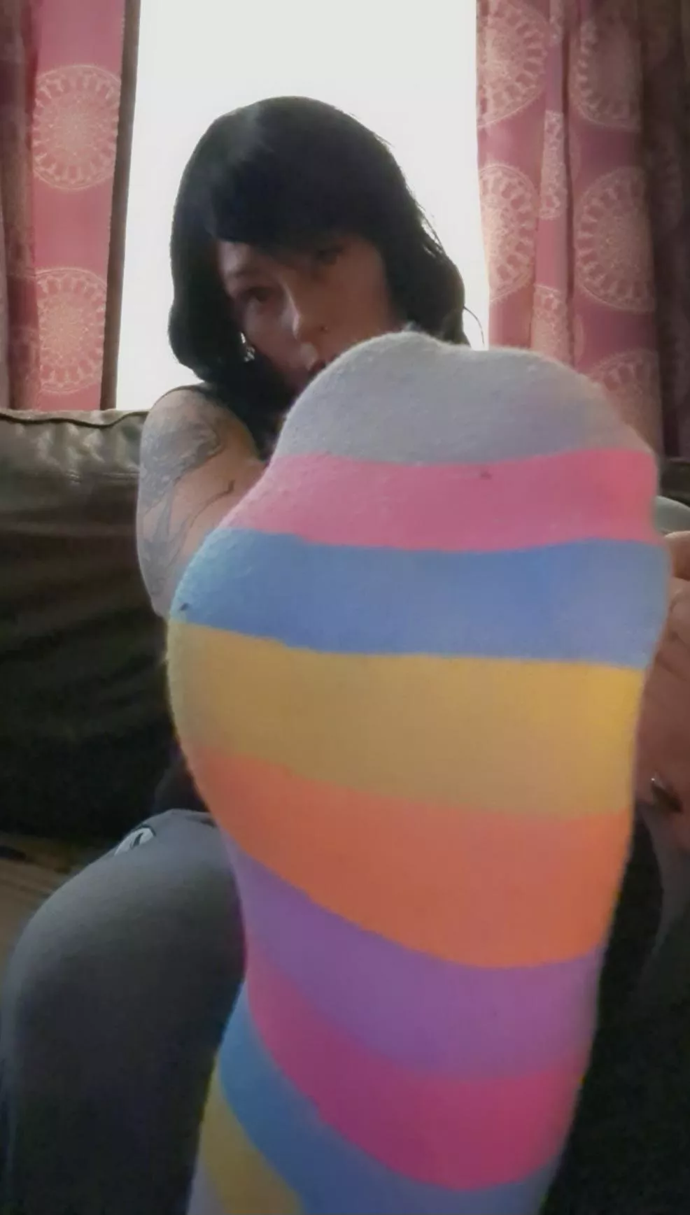 Do these stripes make my feet look big?