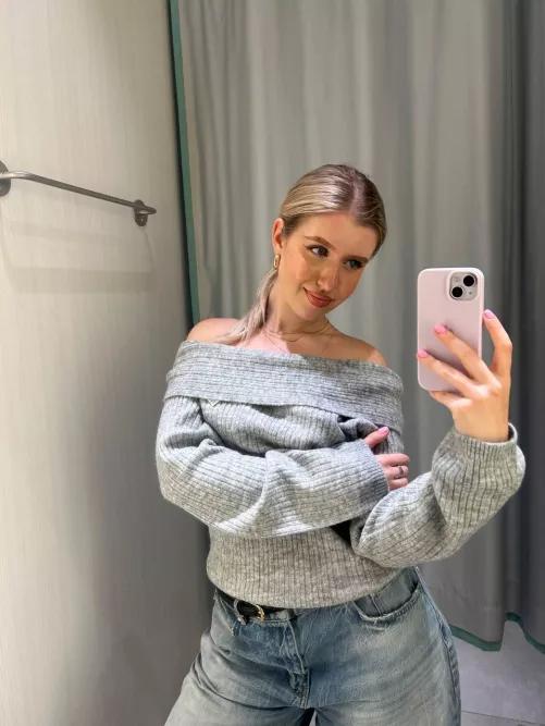 Do you mind that I'm not wearing a bra