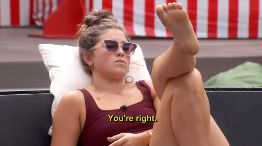 Dying for more Makensy feet.... BB26