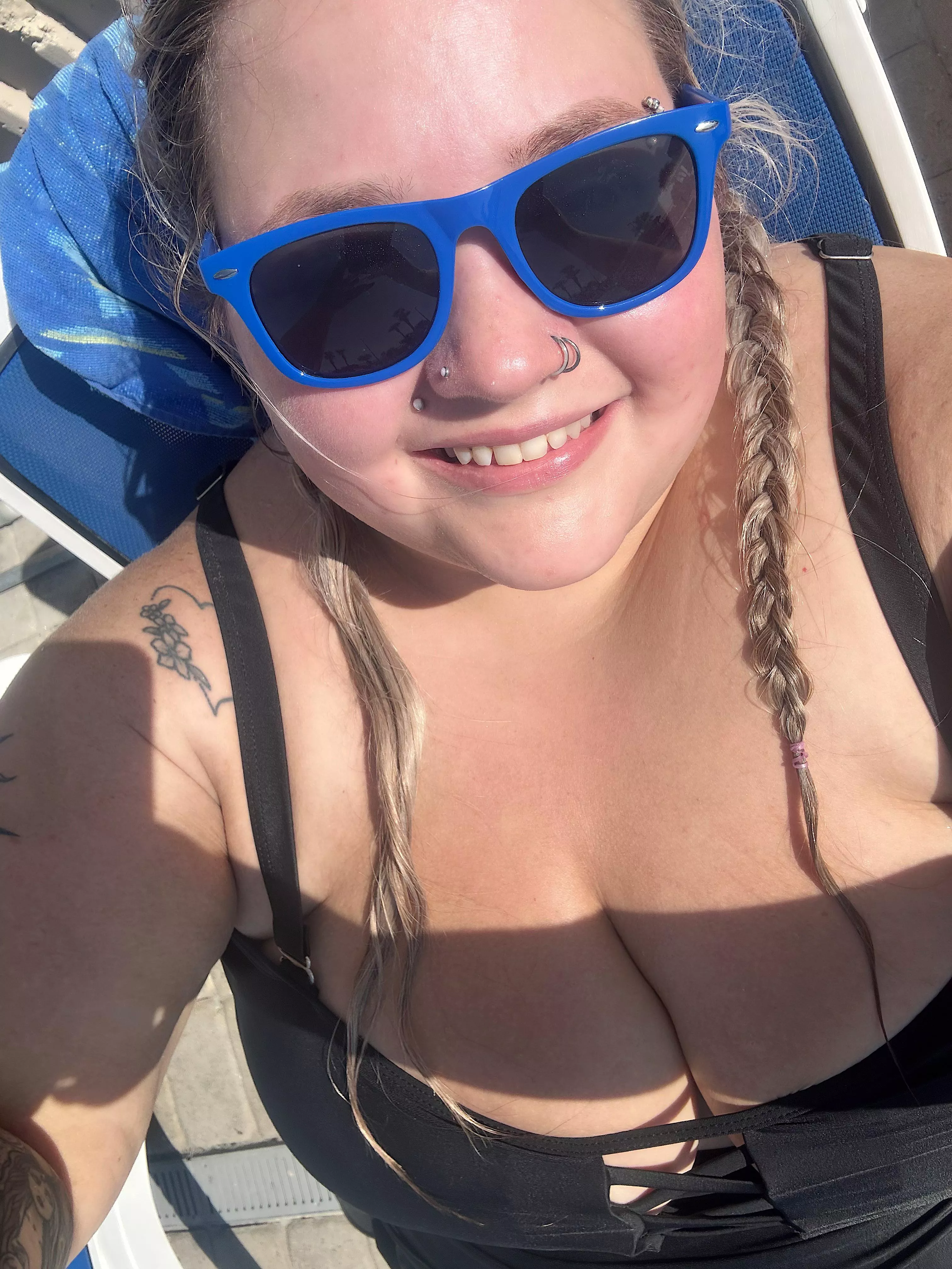 Enjoying my last beach day! 🌊🩵