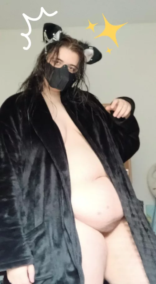 Fresh from the shower, gmorning everyone