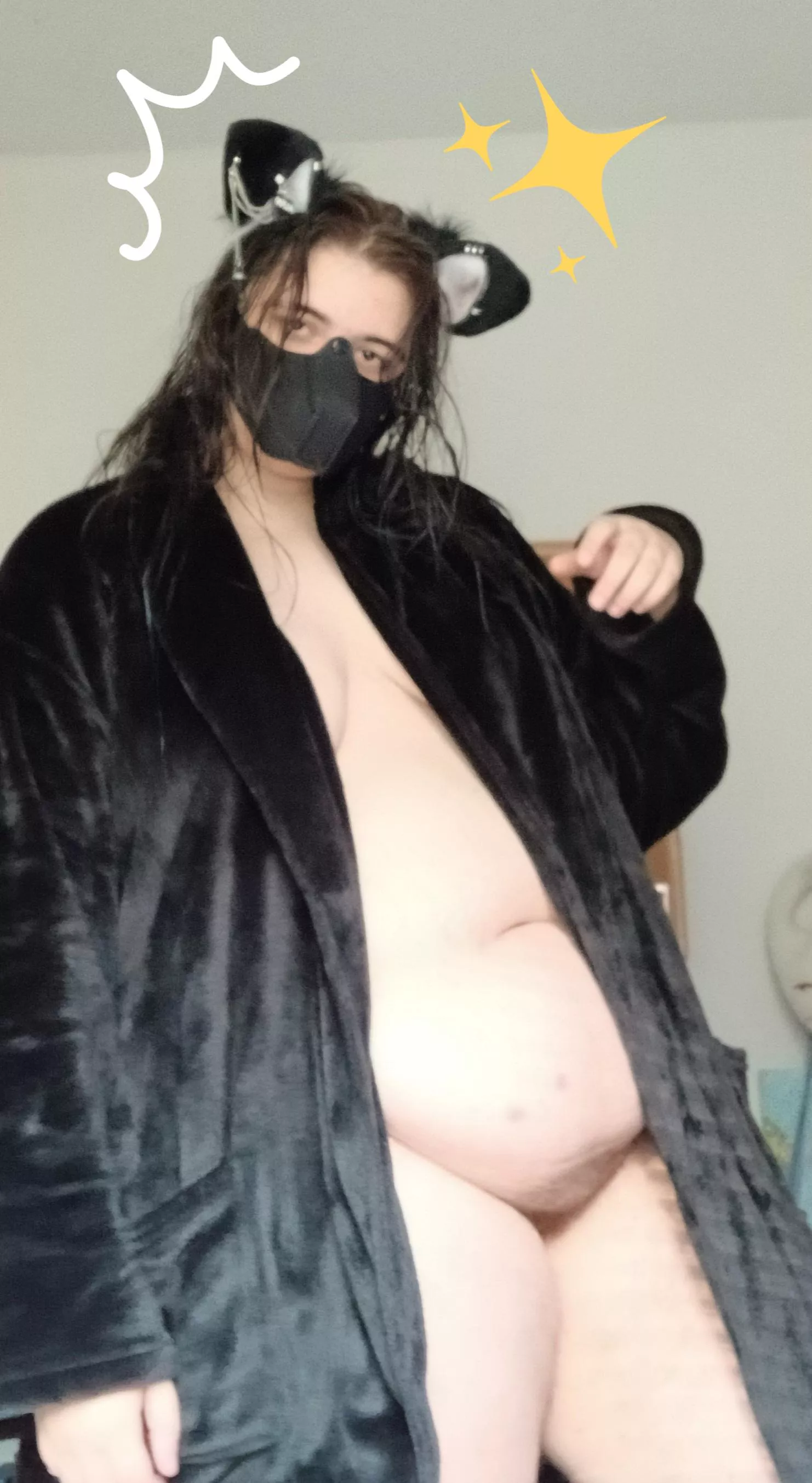 Fresh from the shower, gmorning everyone