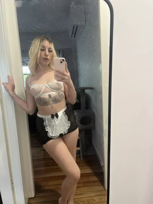 Girls who clean deserve to get dirty again