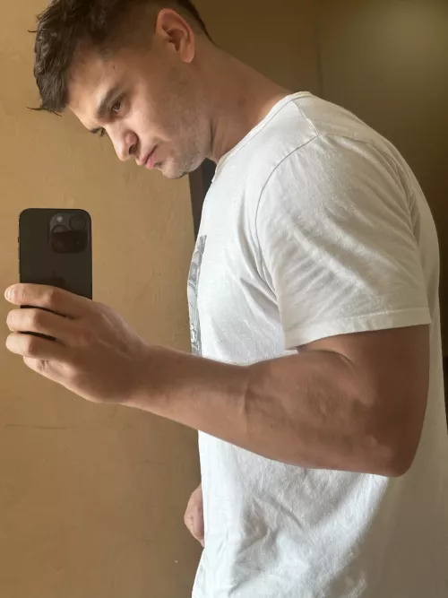 Going to make this forearm bigger
