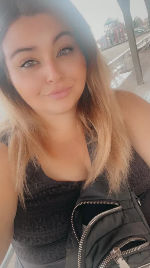 Happy Tuesday! Hope everybody has a great day! 