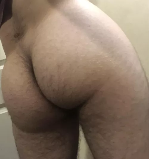 heard the people like a young hairy ass ;)