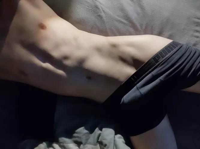 i hope this attracts some cute twinks ;3