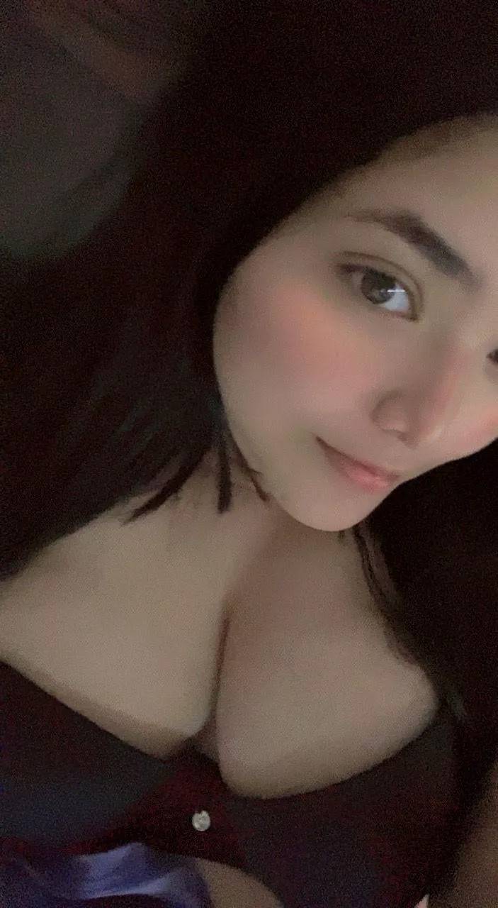 I'm available for sexting VC gfe custom... Ask menu Snapchat rojascristins... Only buyer