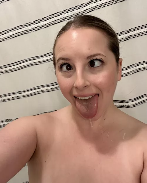 imagine how my saliva smells [wife]