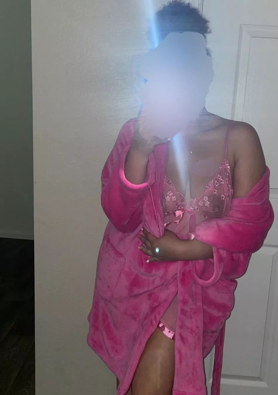 Is there anyone up that I can take nudes for while hubby is sleep? 