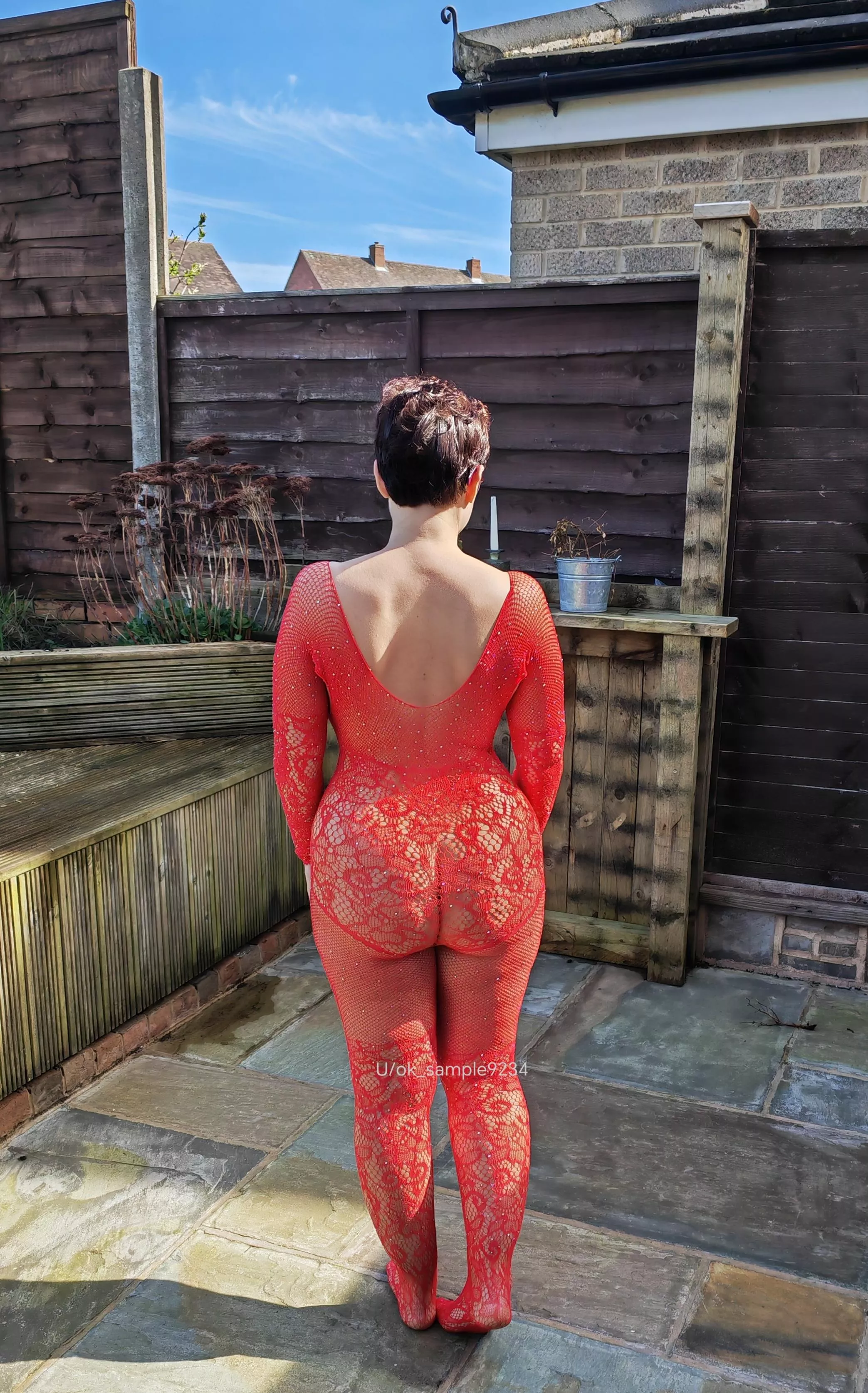 My backside in the backyard xx 42 UK cougar