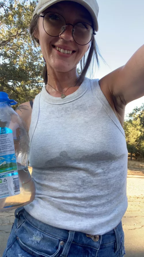 My tits are so sweaty under here 