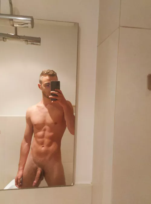 New here, what do you think about me? [25]