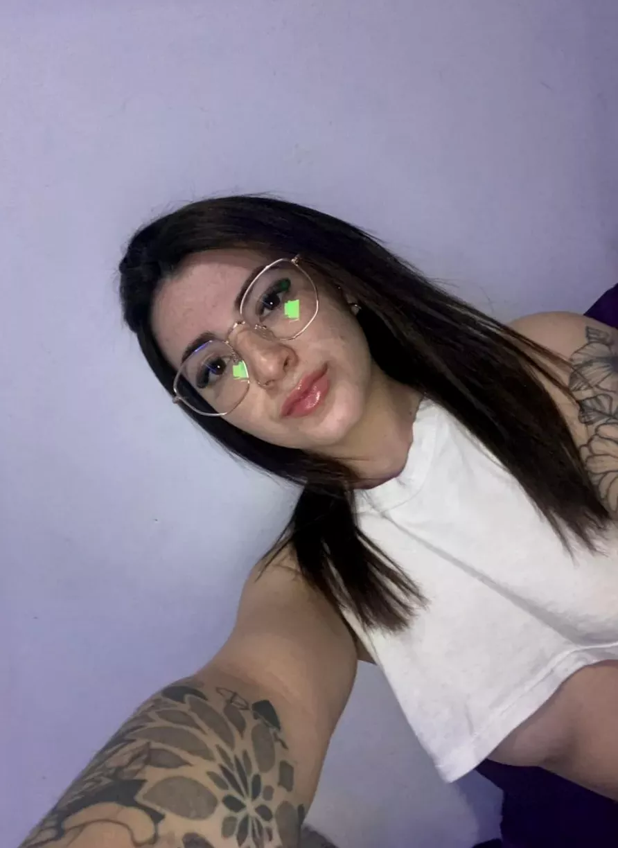 no bra makes me feel so freee