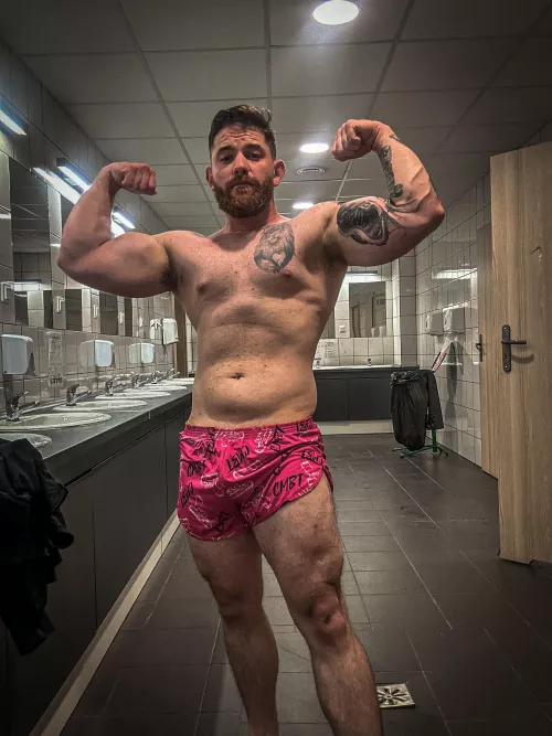 Real men wear pink 