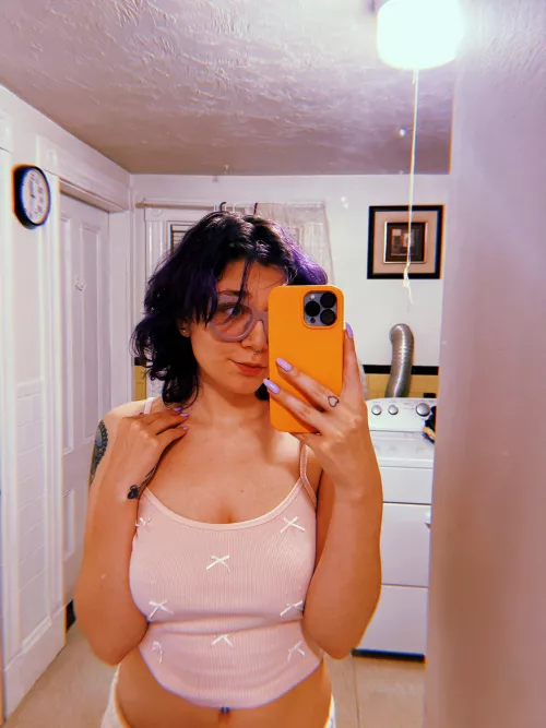 Someone said this top is giving ‘coquette’ 🎀    [F]