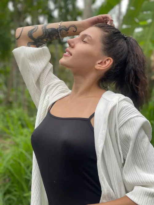 This dress shines when worn braless