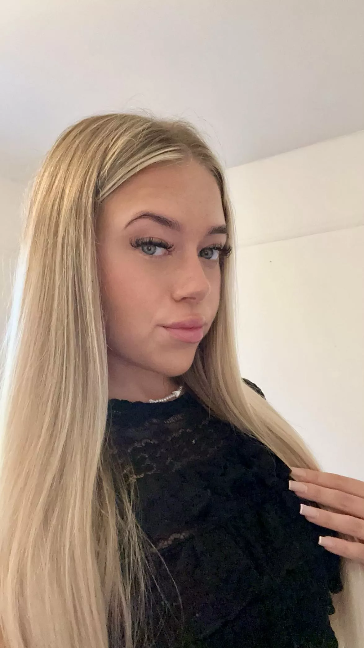 trophy wife vibes with a side of sass